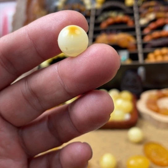 琥珀颈饰未镶嵌吊坠