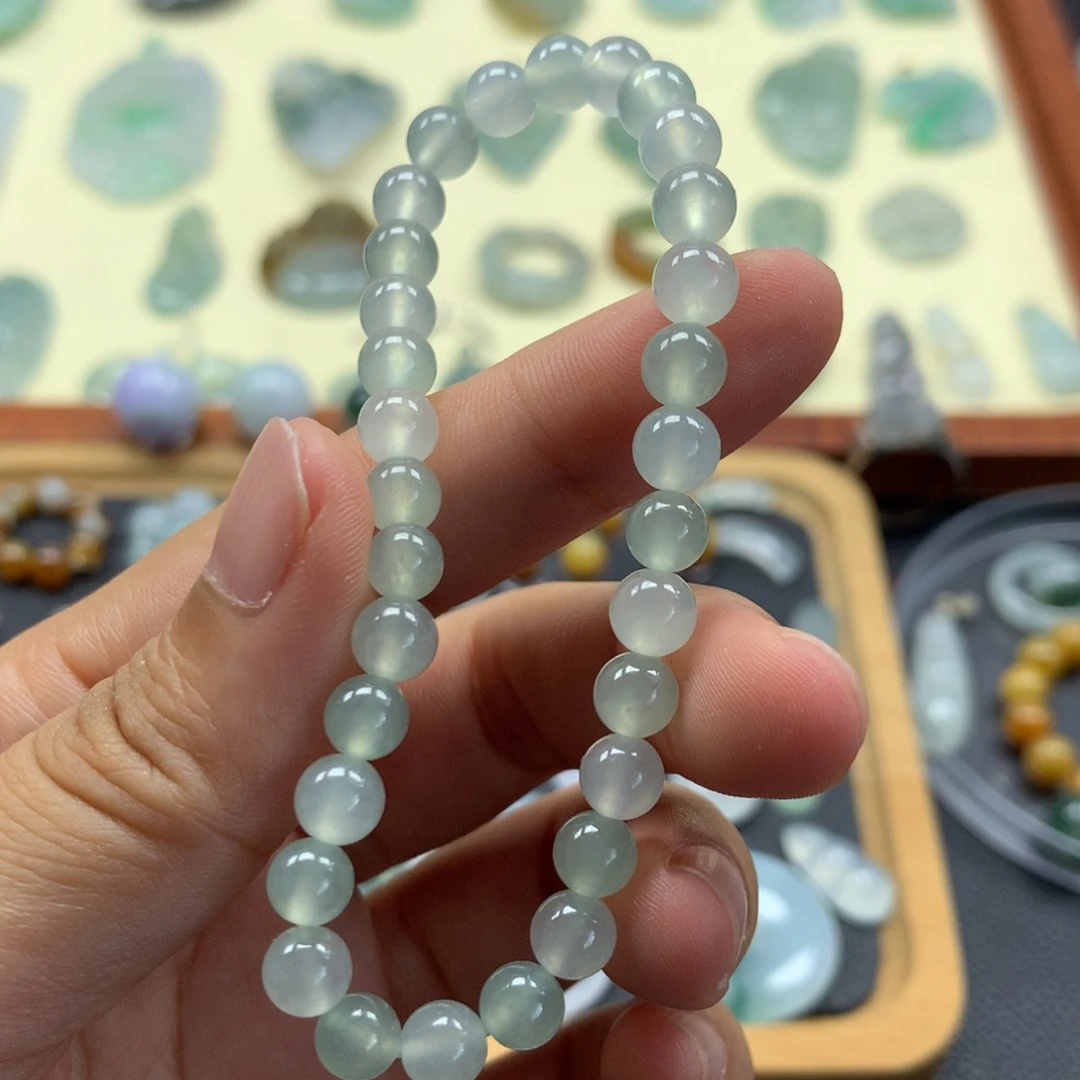 颈饰未镶嵌翡翠手串