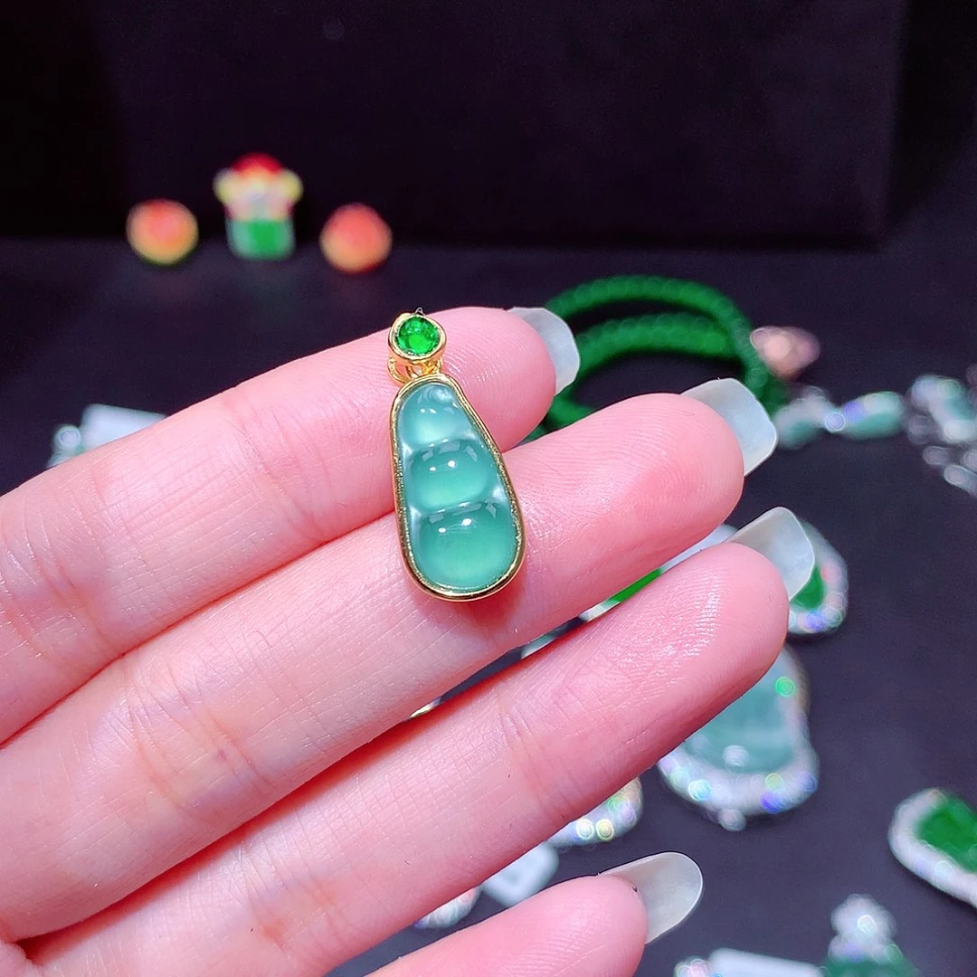 【闪购商品】翡翠吊坠(不含链)未镶嵌