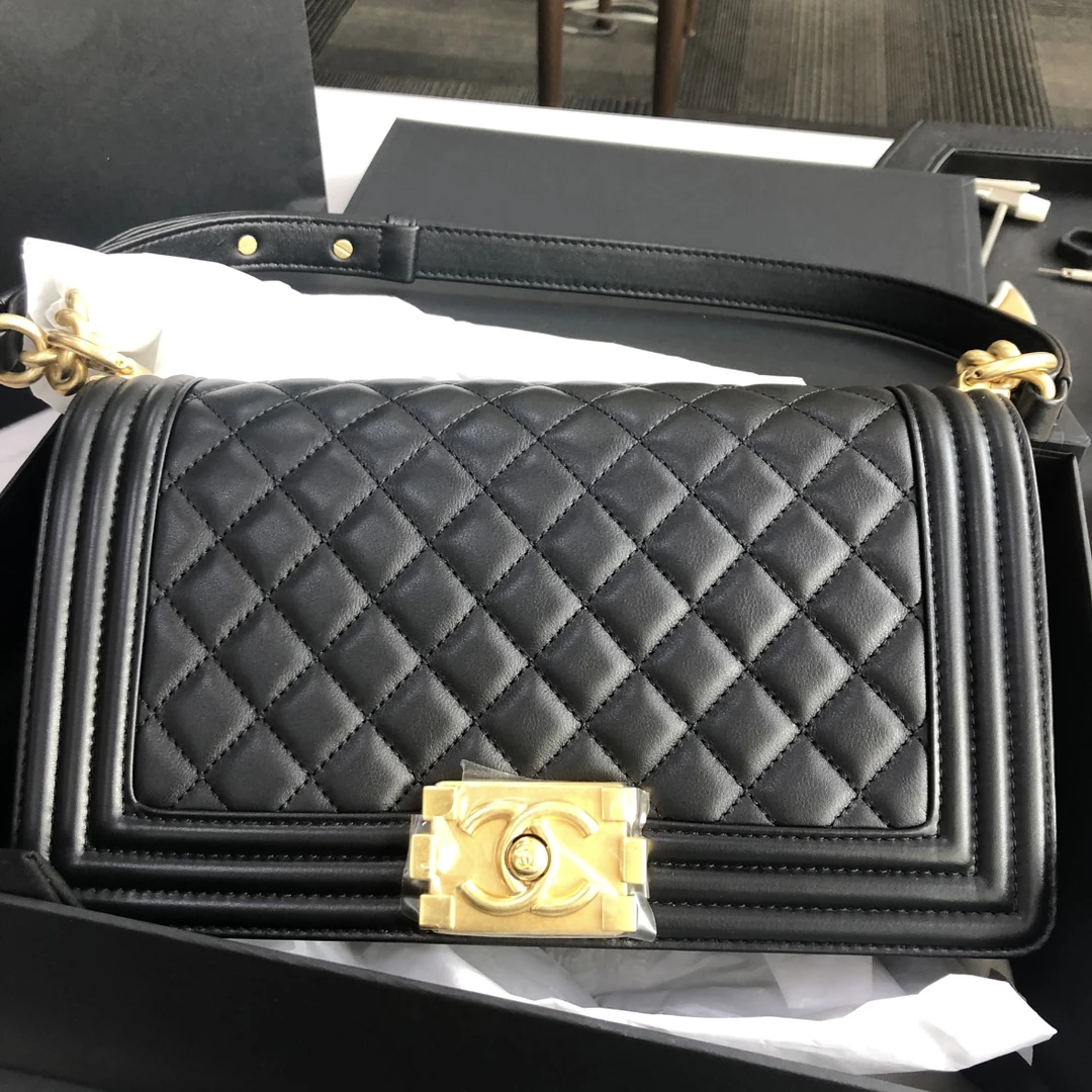 99新 Chanel/香奈儿 艾瑟尔奢品/黑金leboy中号经典单肩包/8817