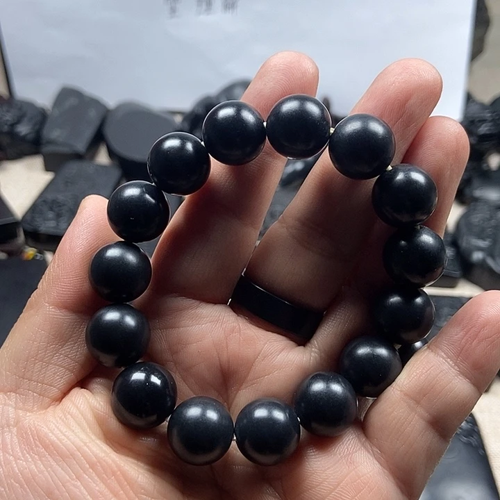 和田玉（墨玉）未镶嵌手链