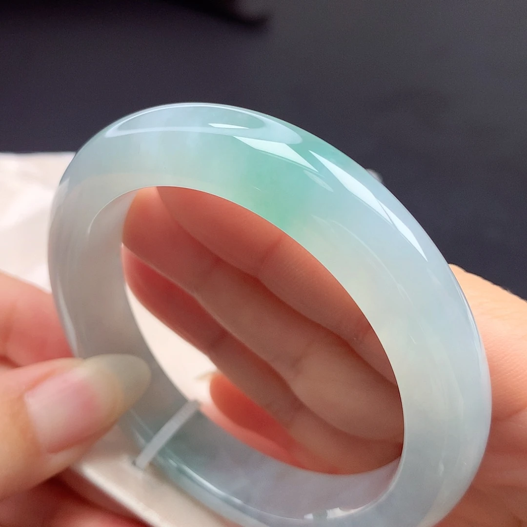 翡翠未镶嵌手镯55圈口