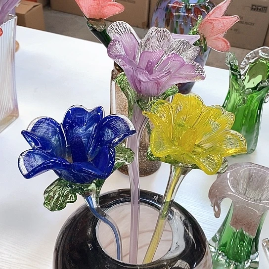 娜****百合花高45厘米宽12厘米