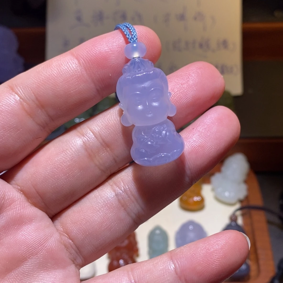 邓***旋玛瑙/玉髓未镶嵌颈饰大势至宝宝