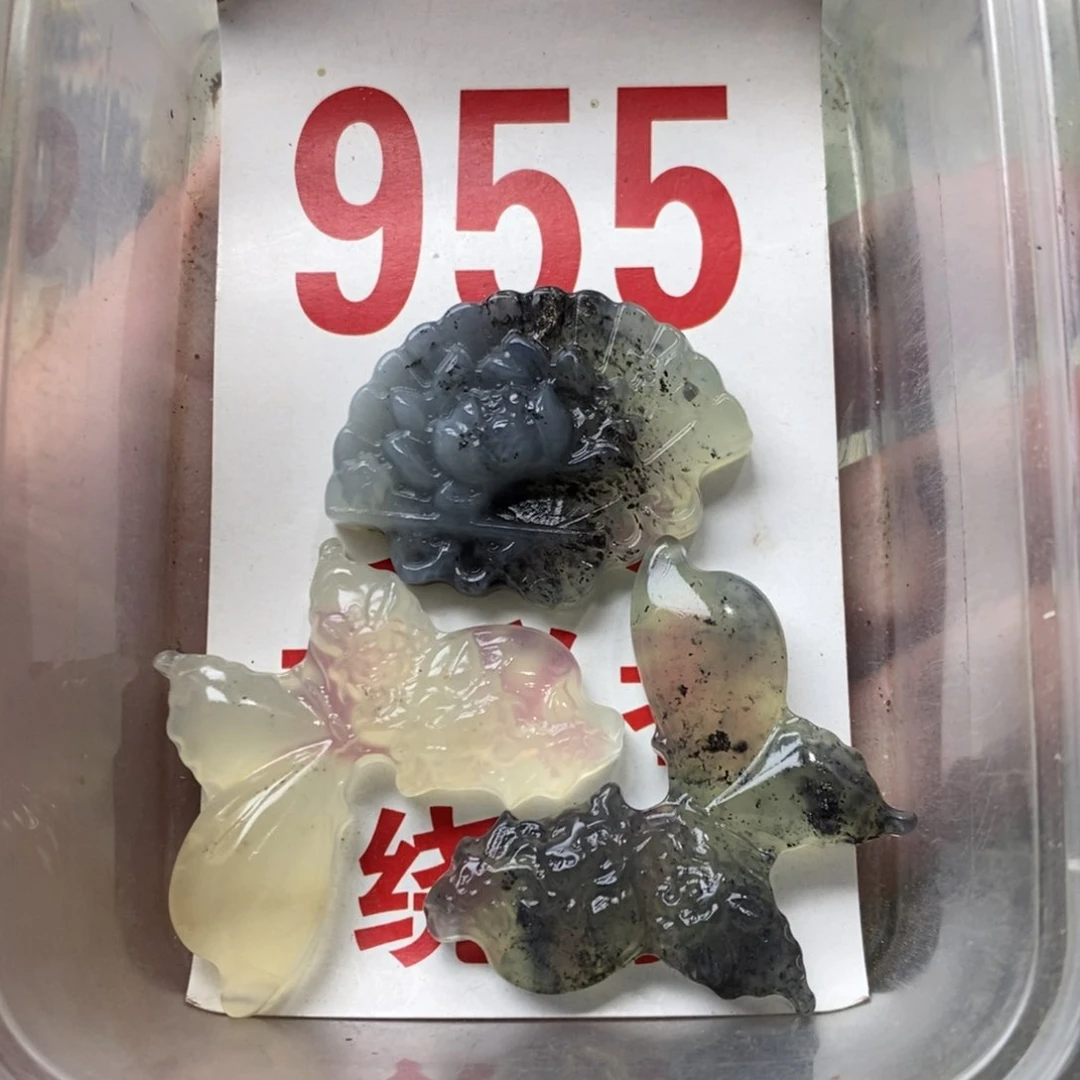 蛇纹石玉挂坠未镶嵌