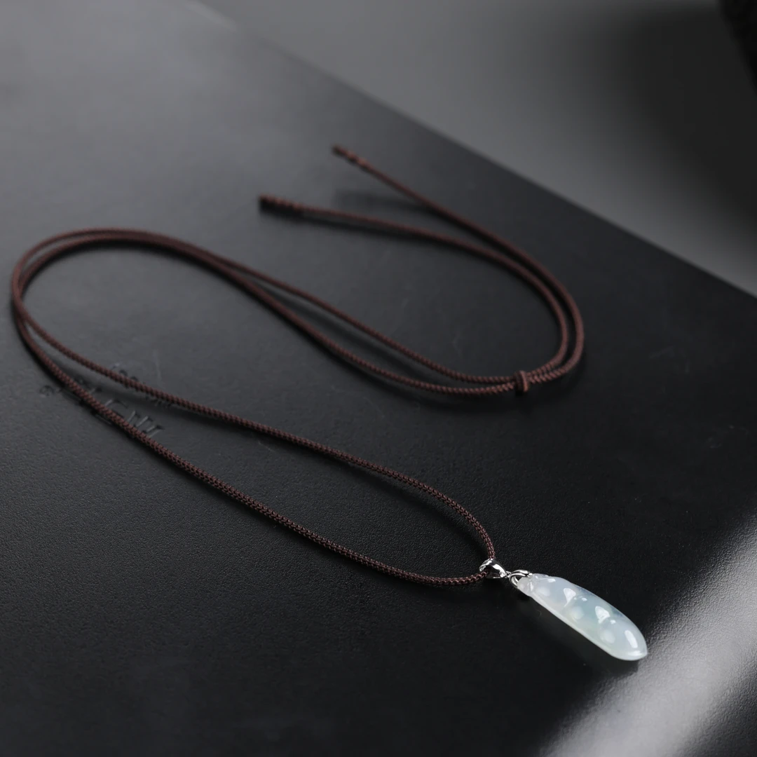 "玉洁"原创设计精品翡翠飘花冰底福豆吊坠  多样性发其一