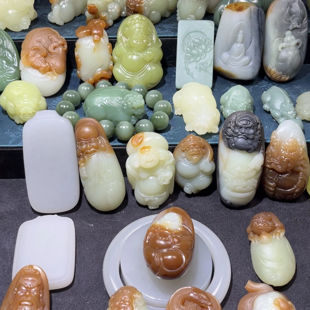 和田玉未镶嵌挂件