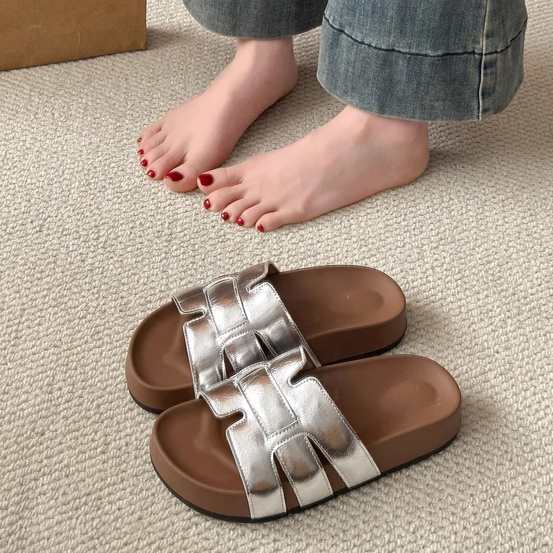 银色编织厚底勃肯拖鞋女夏外穿2025新款时尚高级感沙滩度假凉拖鞋