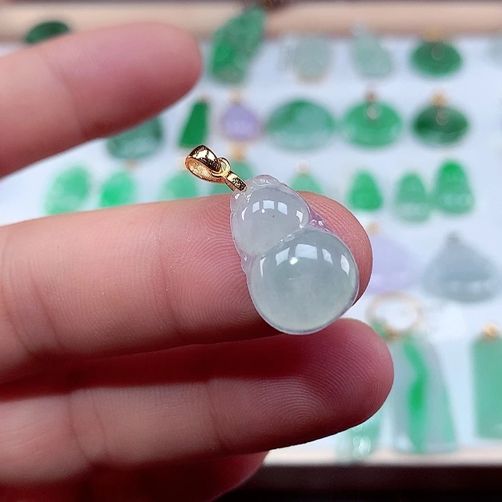 翡翠未镶嵌颈饰吊坠