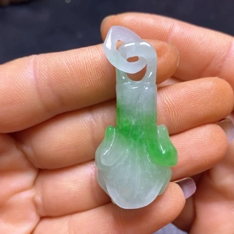 和田玉（糖玉）挂件未镶嵌