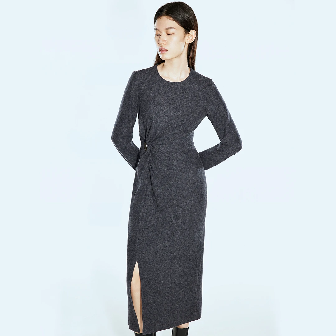 COVERINS2025春季丝毛扭结设计感针织连衣裙CC35105060