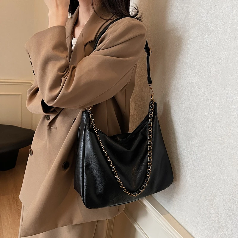 单肩托特包2025新款大容量包包女软包洋气百搭大包大学生通勤包