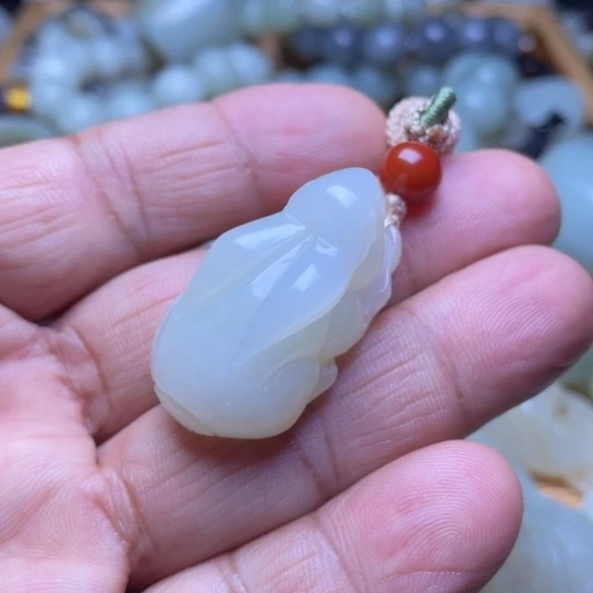 未镶嵌和田玉挂件菀*華