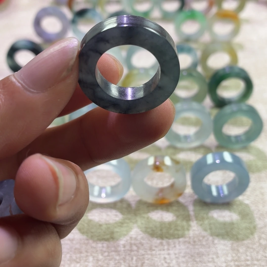 黏***猫定制翡翠未镶嵌戒指