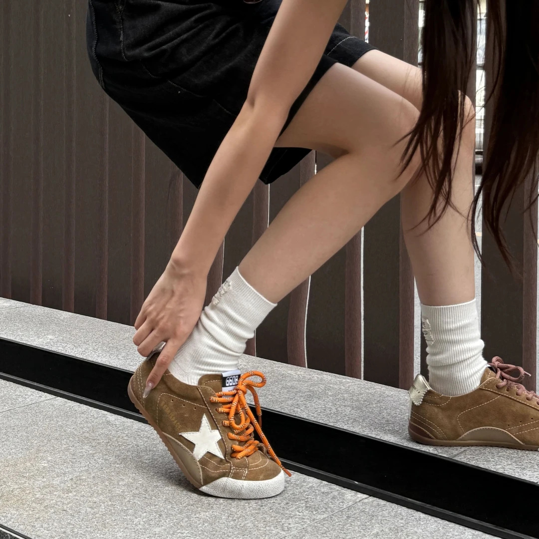 小发喵「脉冲轨迹·熵变矩阵 | 绒光解构廓形德训 未来漫游者叙事」