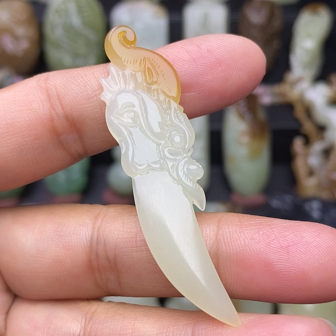 好***哥和田玉未镶嵌颈饰