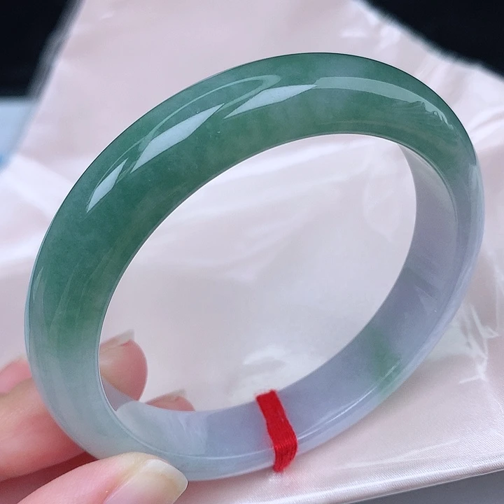 未镶嵌手镯翡翠天然