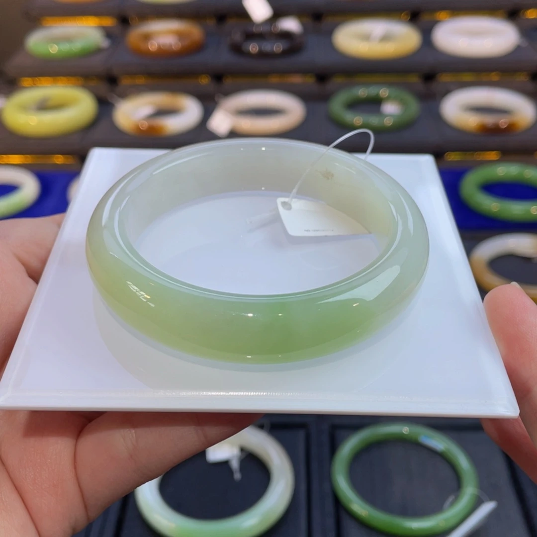 和田玉手镯未镶嵌翠青手镯5758