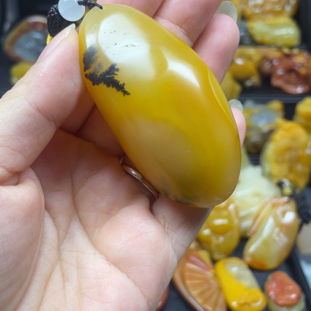 石英质玉（黄龙玉）未镶嵌吊坠(不含链)