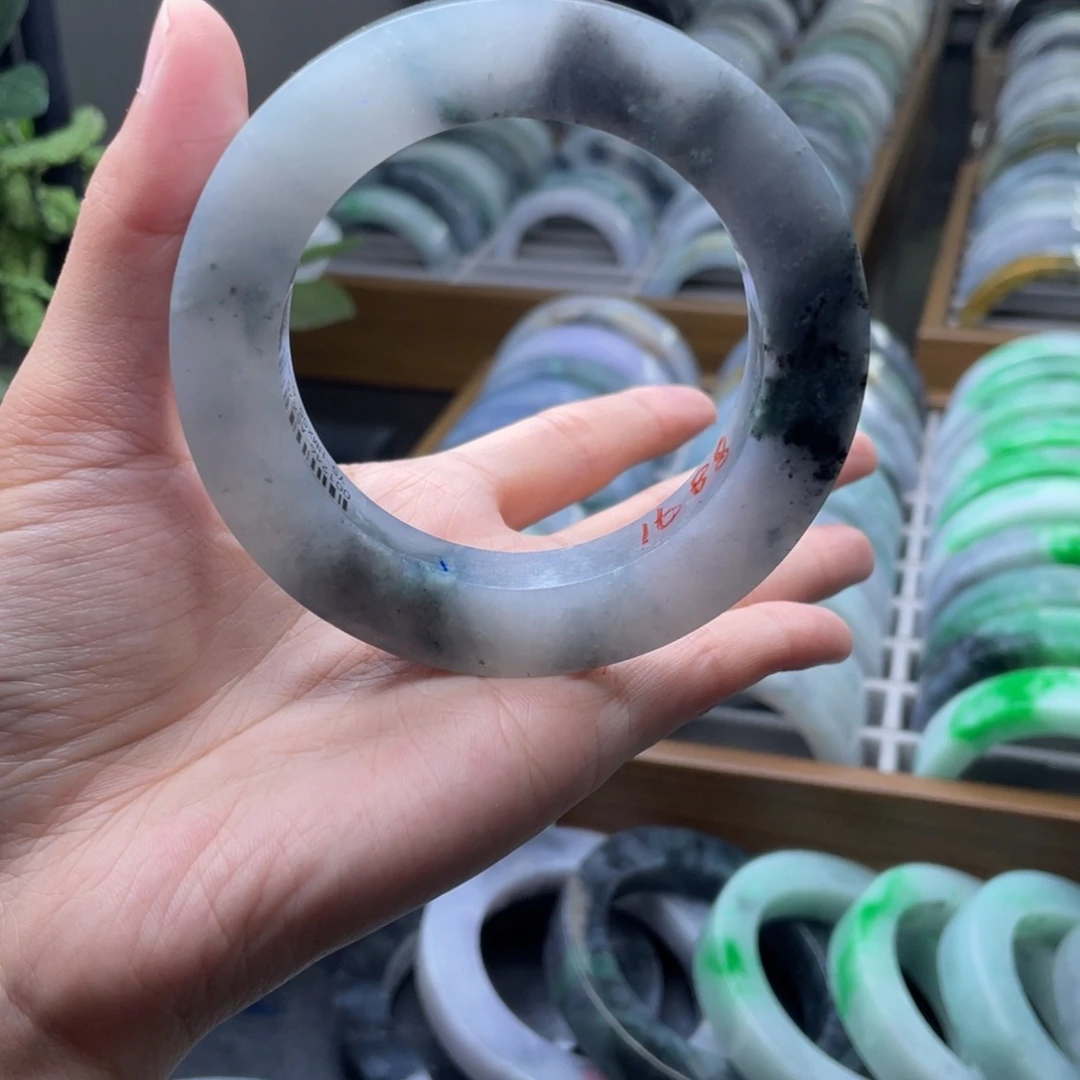 定制翡翠未镶嵌翡翠手镯定制