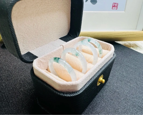 天然A货翡翠半山水冰飘花翡翠小圆条玉戒时尚百搭（多样性其一发）