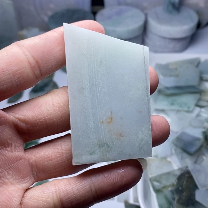 翡翠未镶嵌颈饰翡翠未镶嵌颈饰