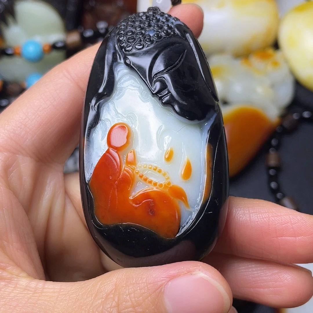 栋***心和田玉未镶嵌把件