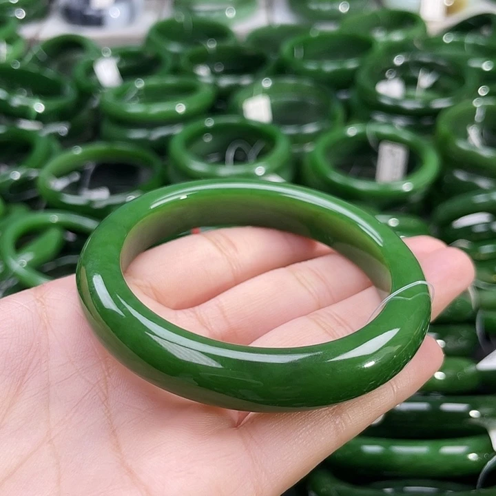 未镶嵌手镯和田玉（碧玉）