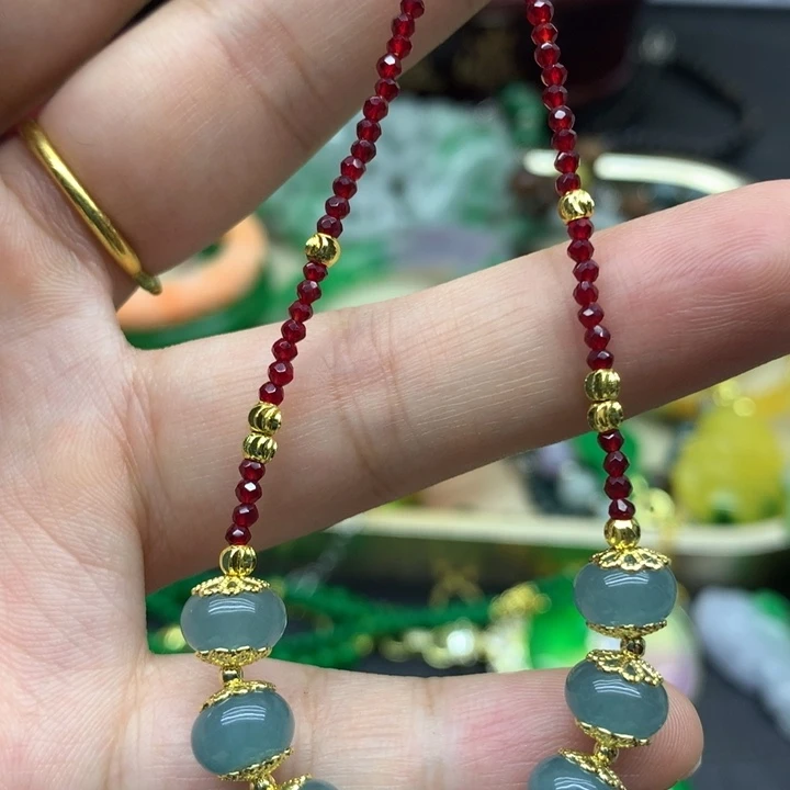 翡翠未镶嵌颈饰吊坠