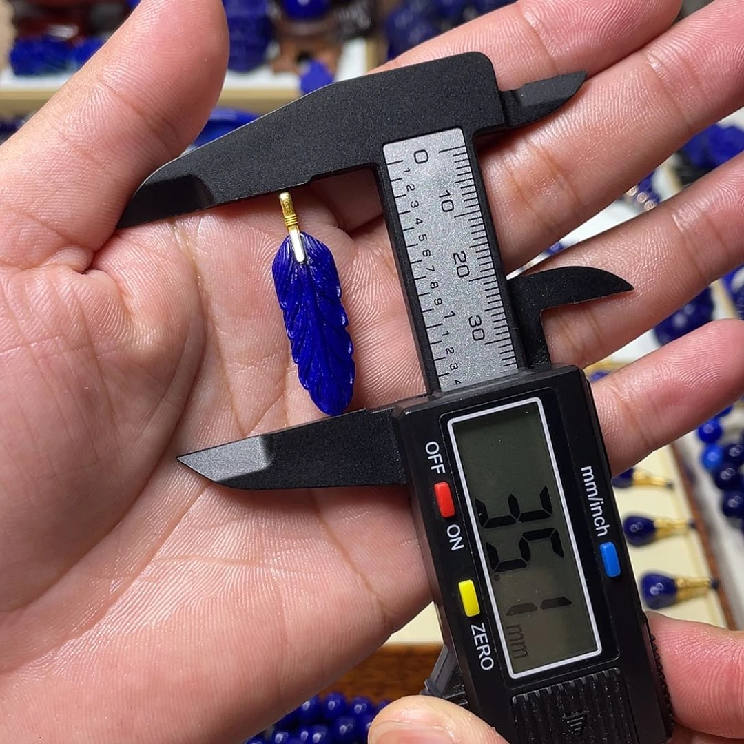 青金石18K金镶嵌羽毛吊坠