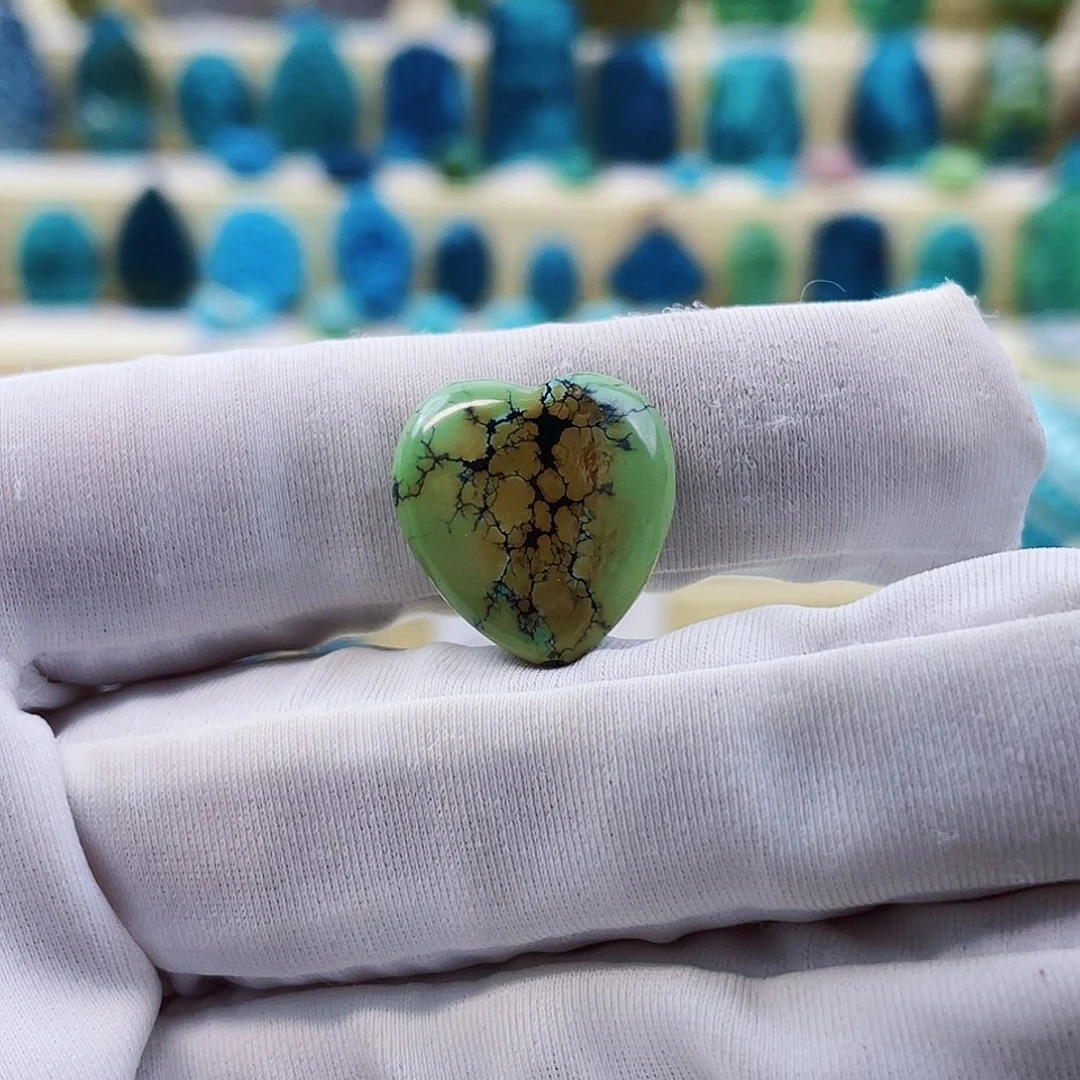 绿松石未镶嵌挂件