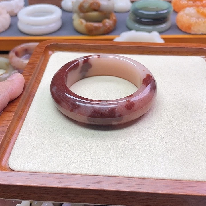 未镶嵌手镯石英质玉夢****