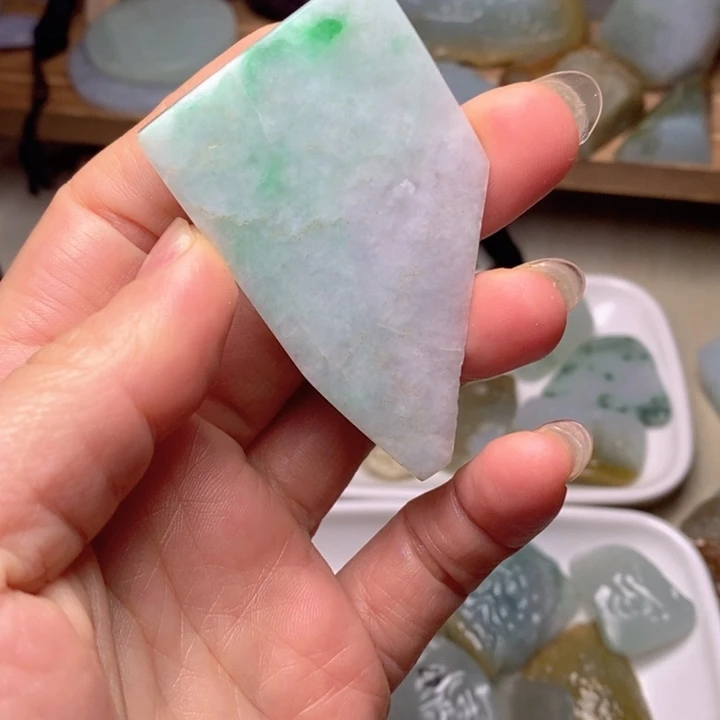 翡翠未镶嵌颈饰天然