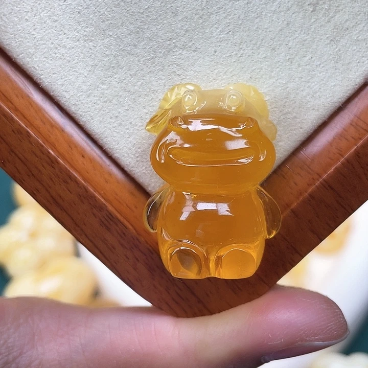 琥珀裸石未镶嵌蜜蜡