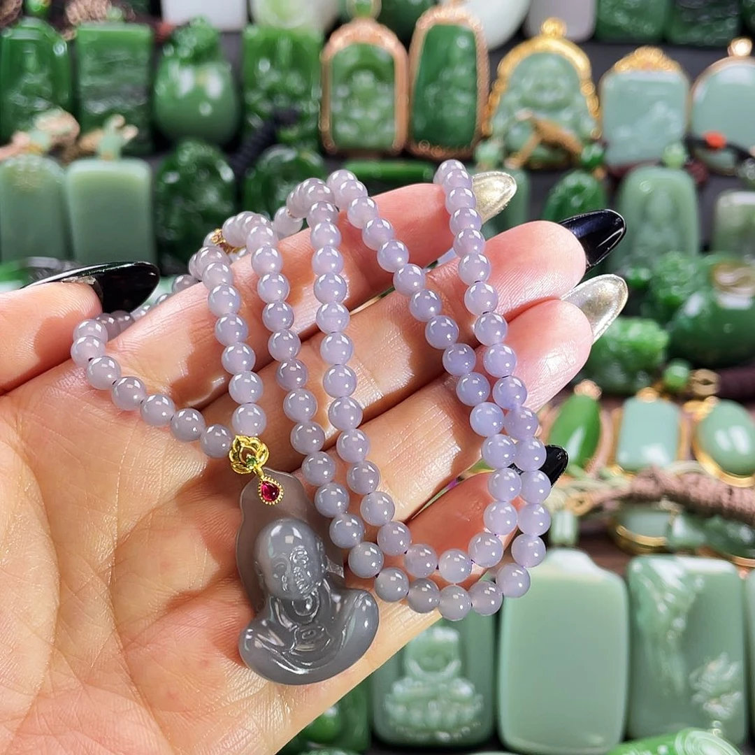 和田玉挂件18K金镶嵌