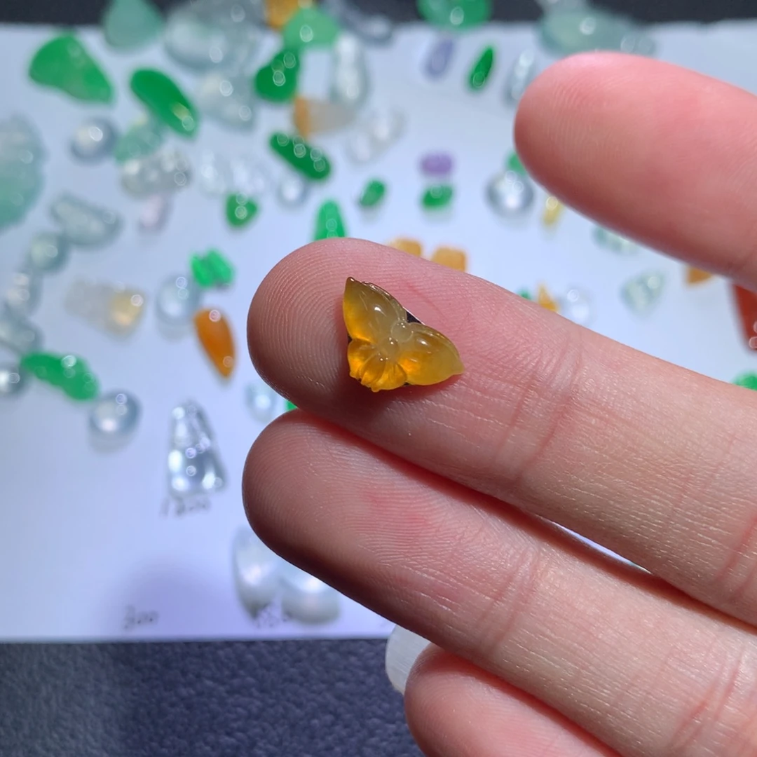 翡翠裸石天然a货翡翠蝴蝶