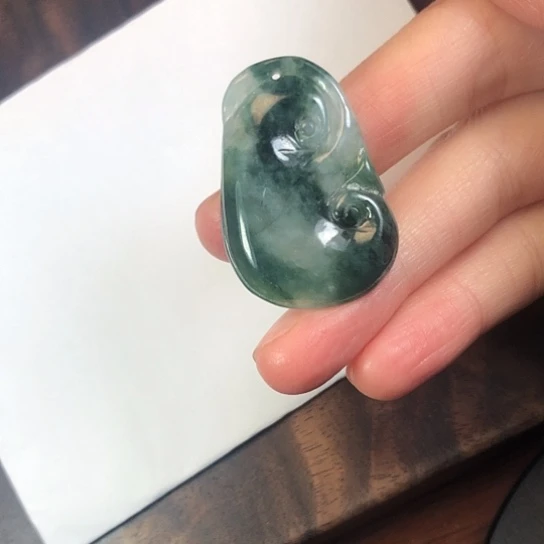 翡翠未镶嵌颈饰缅甸A货，每天下午1点半开播
