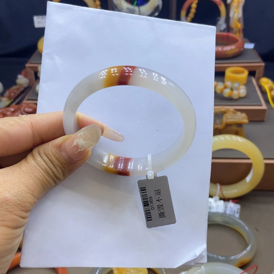 石英质玉（黄龙玉）未镶嵌手镯阳阳