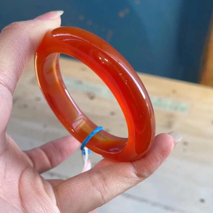 玛瑙/玉髓手镯未镶嵌芝**?