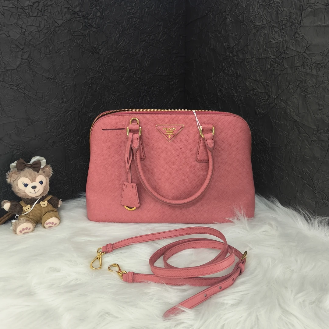 95新 Prada/普拉达 普拉达贝壳粉色中号斜挎包