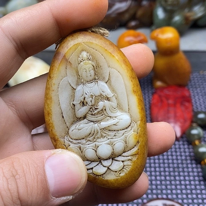 未镶嵌蛇纹石玉颈饰峰*