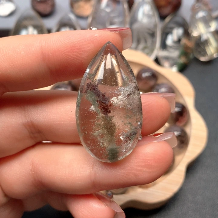 未镶嵌颈饰水晶海**空水晶