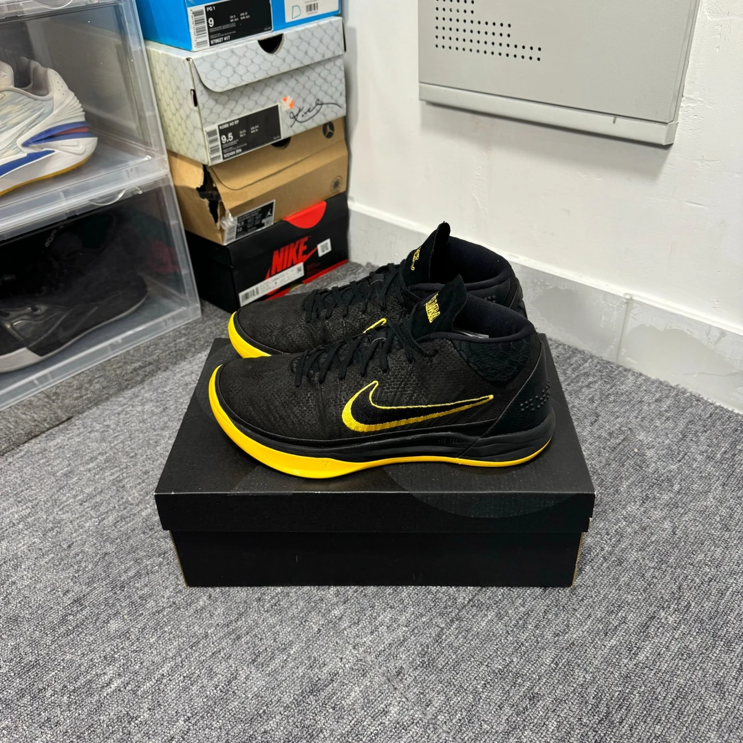 壹 42.5码 Nike kobe ad mid 黑黄 曼巴日 95新 无原盒 鞋帮修复