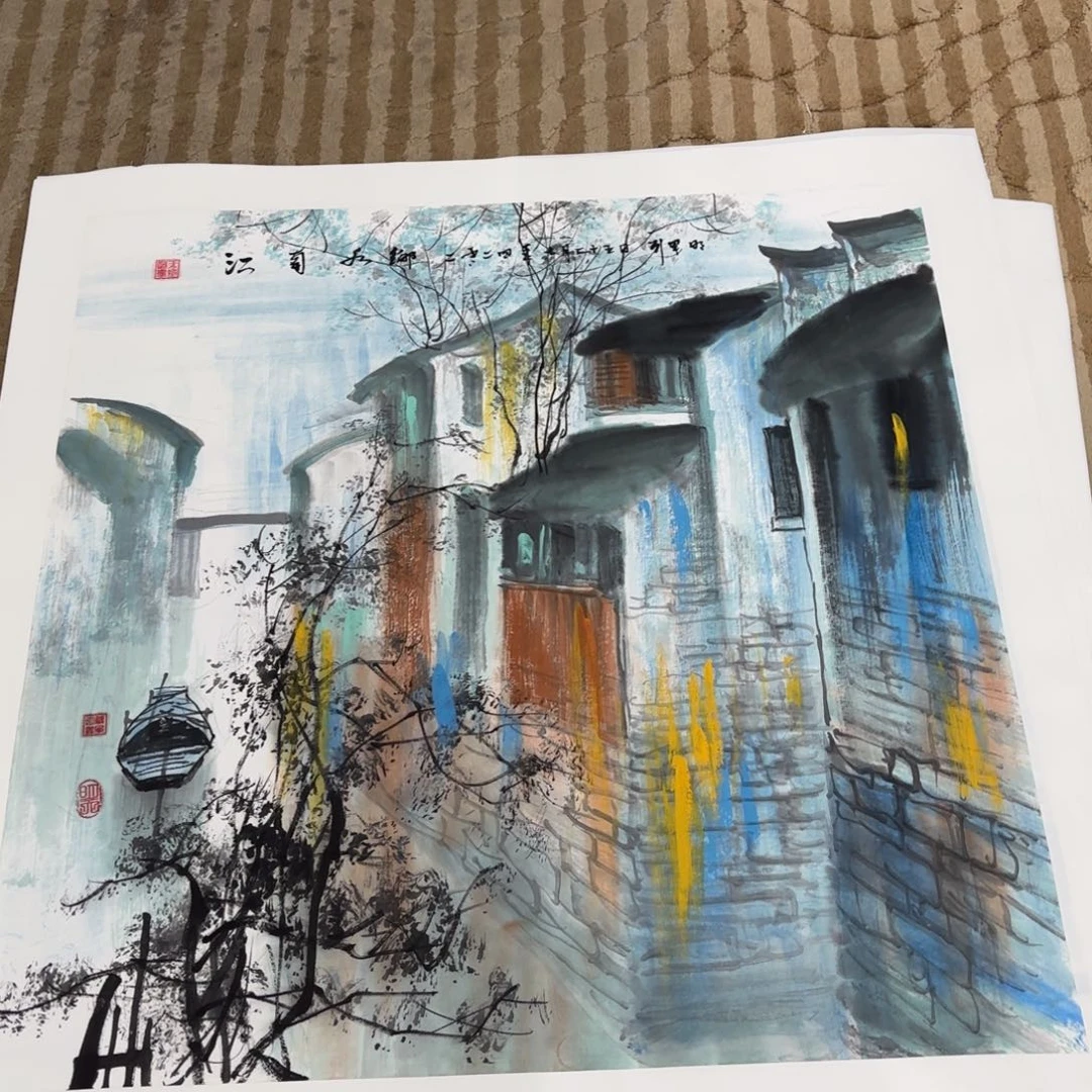 国画花鸟等图案为一体而得