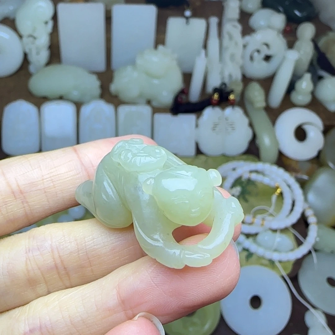 和田玉未镶嵌挂件童子