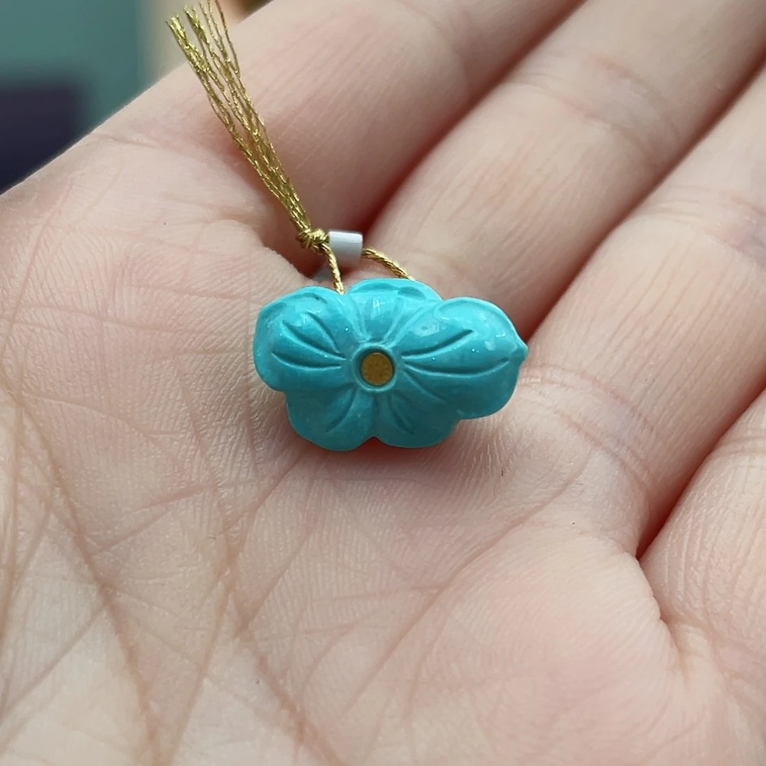 绿松石颈饰未镶嵌