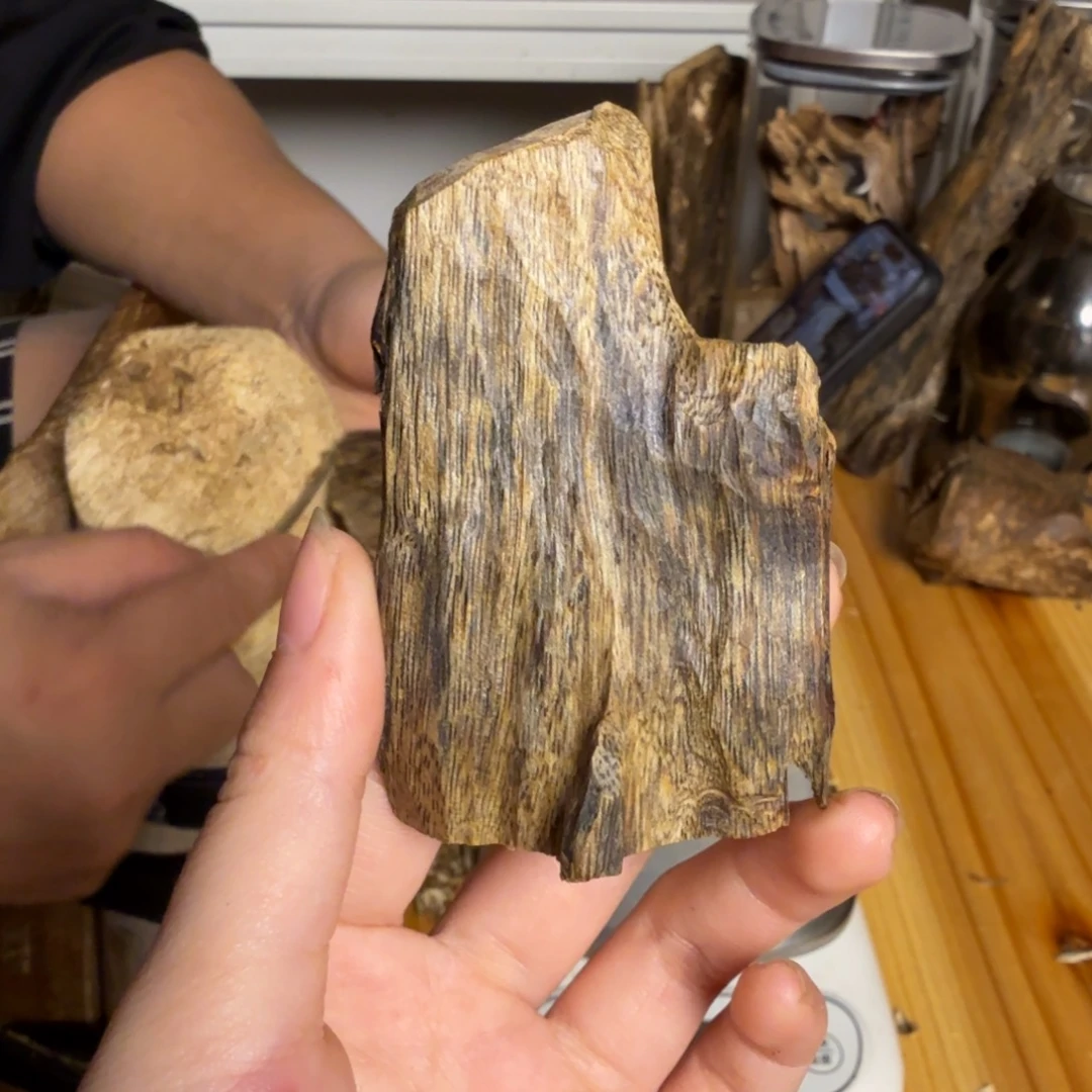 沉香陆河虫漏香20克