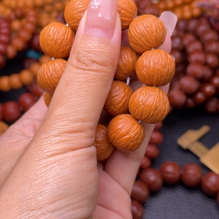 猴头核桃吊坠凤羽16