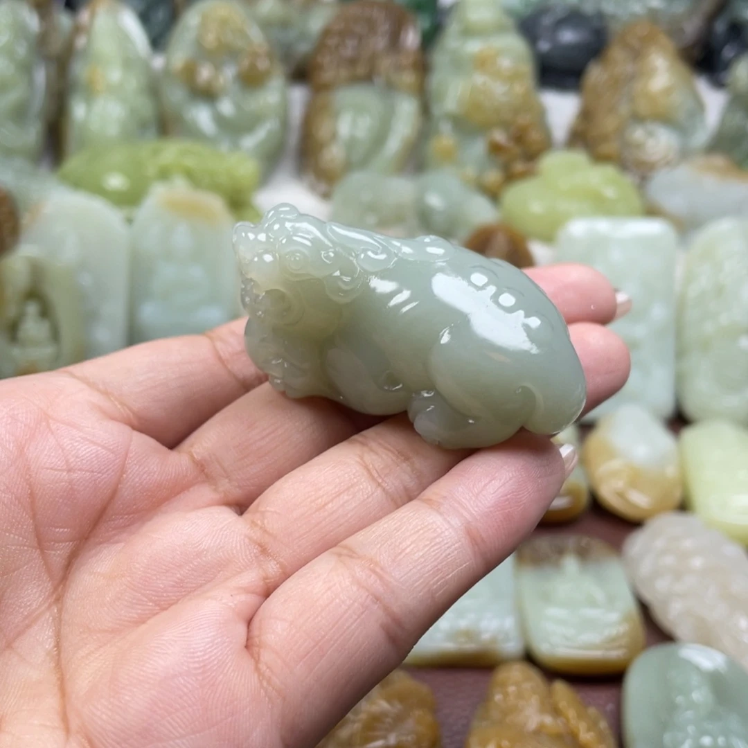 和田玉未镶嵌颈饰