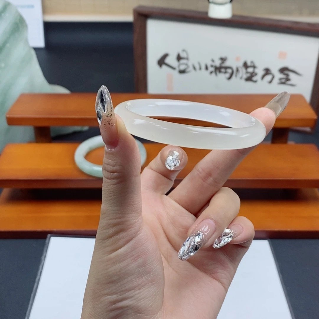 ℋ***࿐石英岩玉未镶嵌手镯